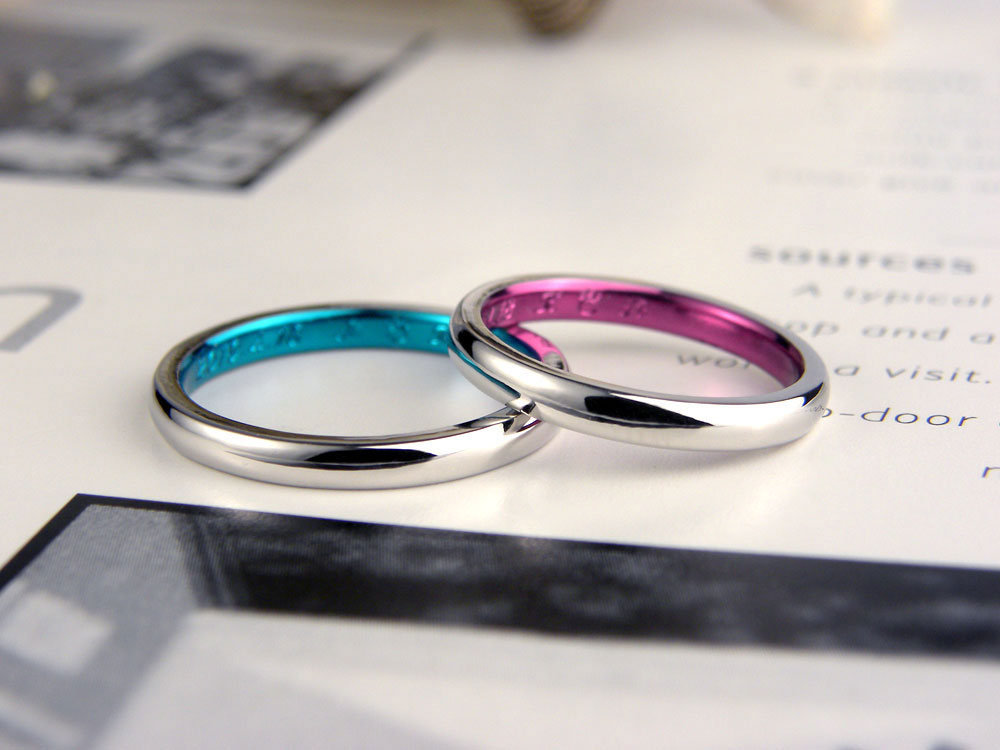 ブルーとピンクの手作り結婚指輪