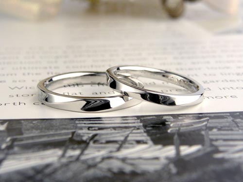 プラチナ細身ねじりデザイン手作り結婚指輪